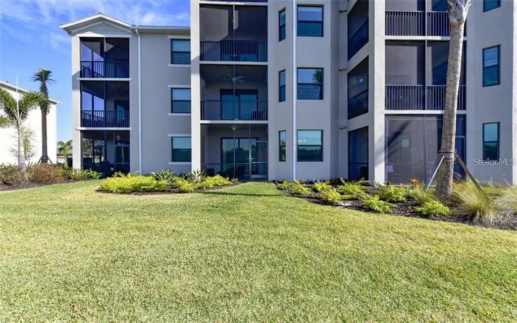 Recently Sold: $274,900 (2 beds, 2 baths, 1142 Square Feet)