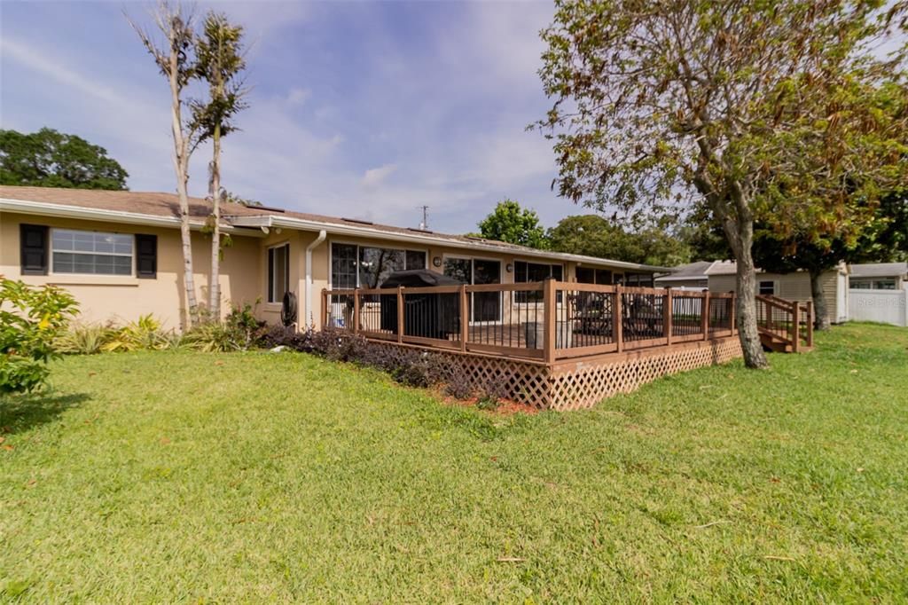 Recently Sold: $345,000 (3 beds, 3 baths, 1817 Square Feet)