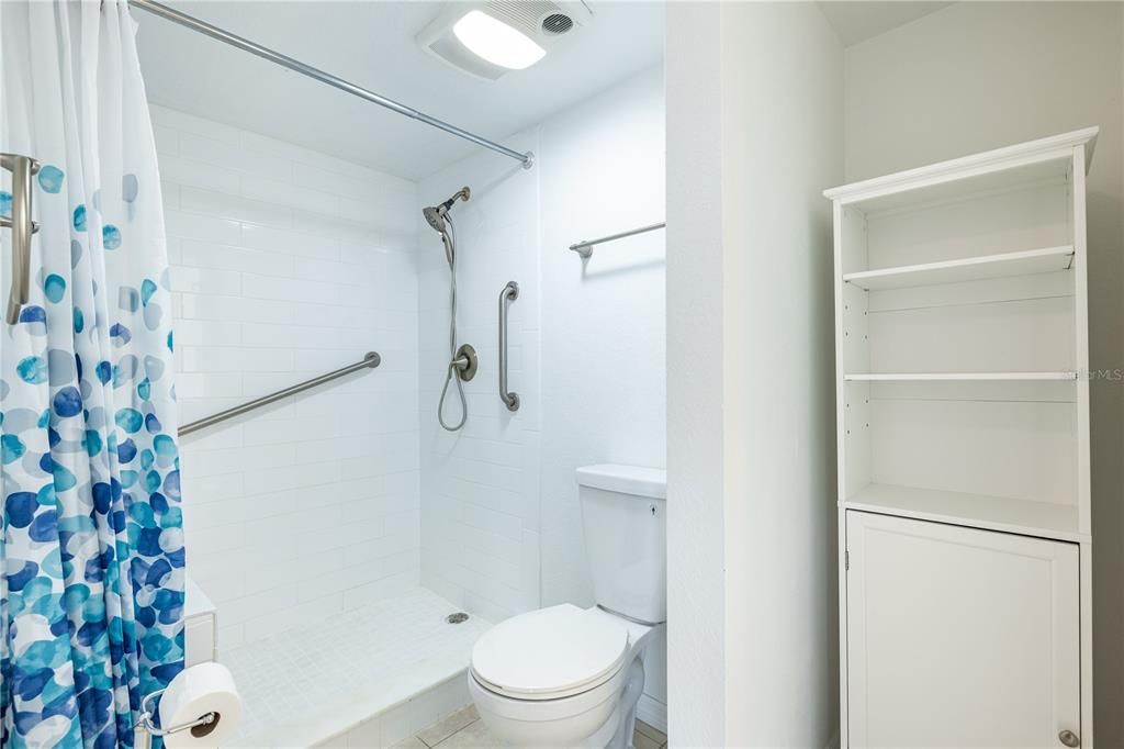 最近租的: $2,600 (2 贝兹, 2 浴室, 1476 平方英尺)