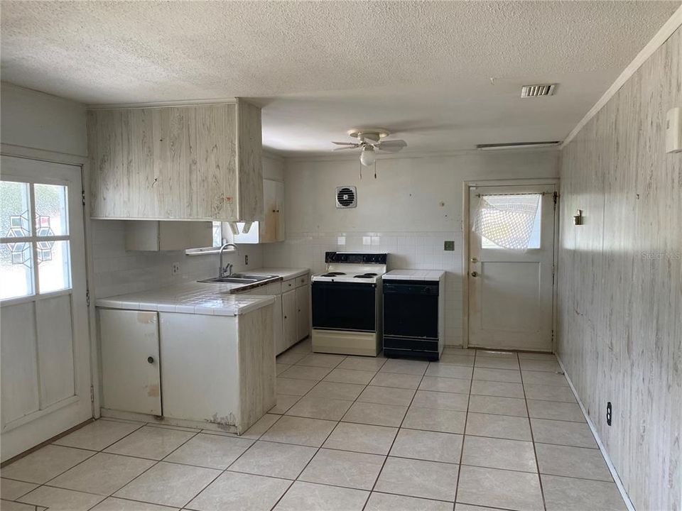 Recently Sold: $78,000 (2 beds, 1 baths, 780 Square Feet)