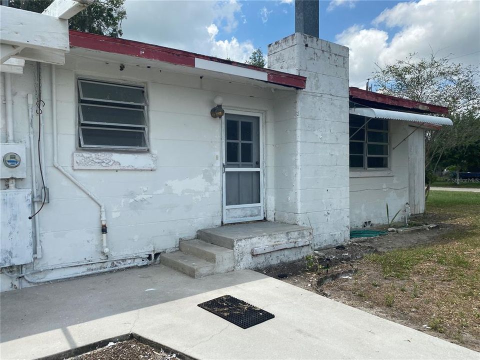 Recently Sold: $78,000 (2 beds, 1 baths, 780 Square Feet)