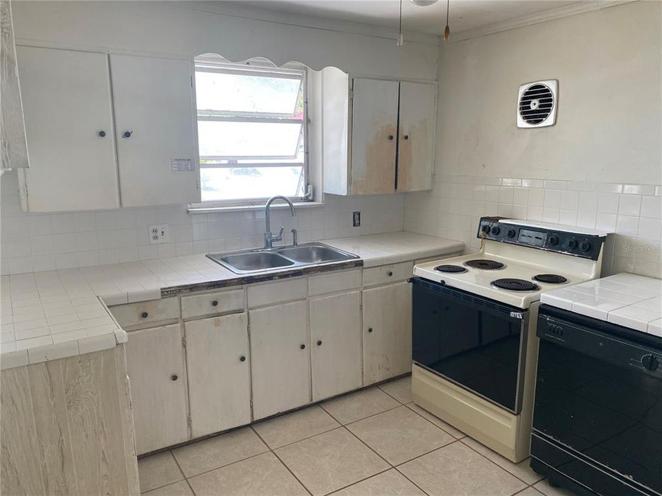 Recently Sold: $78,000 (2 beds, 1 baths, 780 Square Feet)