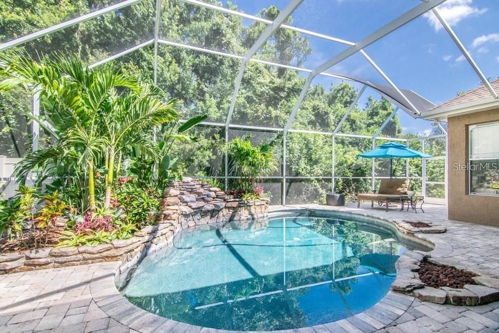 Recently Sold: $650,000 (4 beds, 2 baths, 2877 Square Feet)