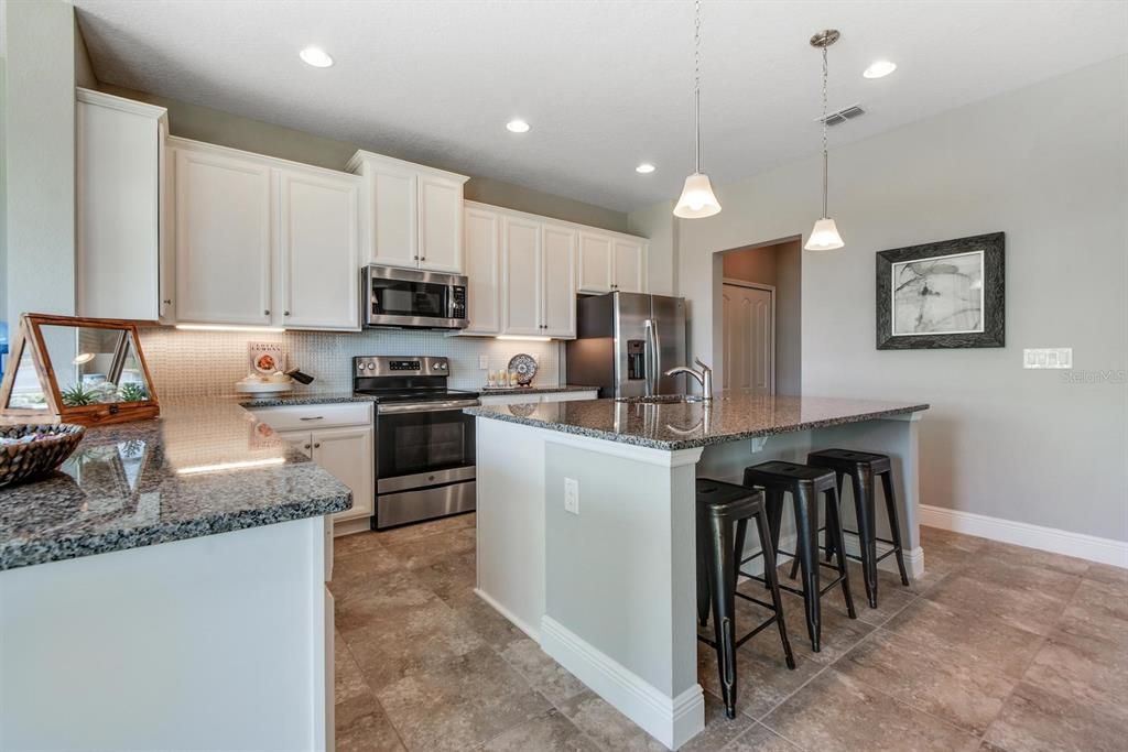 Recently Sold: $344,315 (3 beds, 2 baths, 2506 Square Feet)