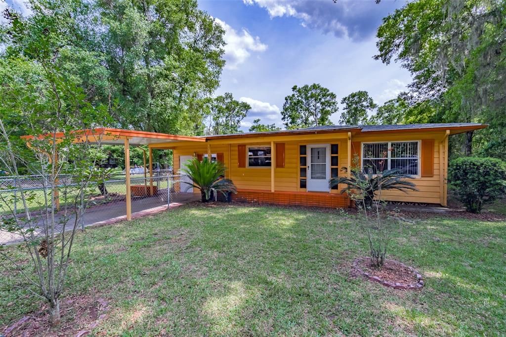 Recently Sold: $210,000 (3 beds, 1 baths, 1120 Square Feet)