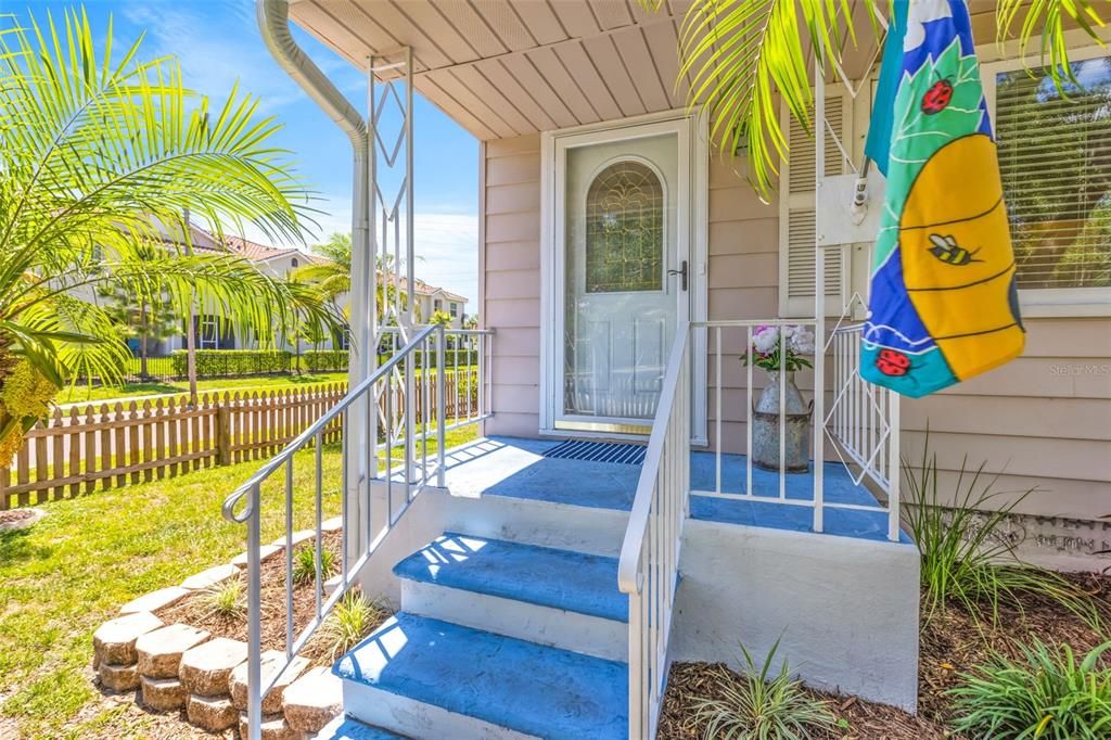 Recently Sold: $285,000 (2 beds, 2 baths, 1017 Square Feet)