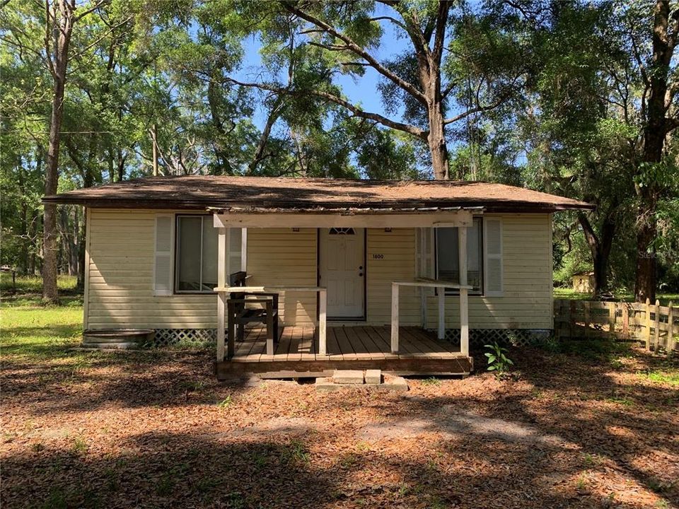 Recently Sold: $100,000 (3 beds, 1 baths, 832 Square Feet)