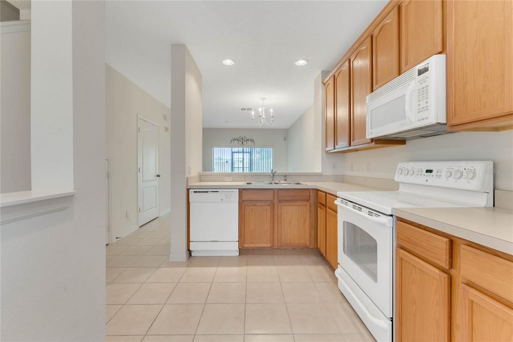 Recently Sold: $180,000 (2 beds, 2 baths, 1071 Square Feet)