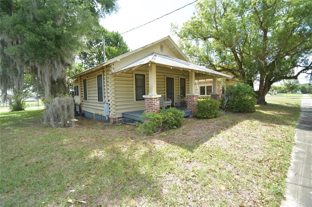 Recently Sold: $69,000 (3 beds, 1 baths, 708 Square Feet)