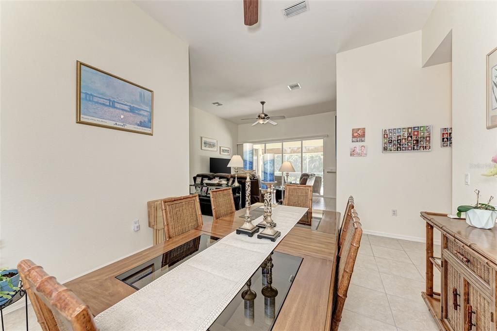 Recently Sold: $350,000 (3 beds, 2 baths, 1830 Square Feet)