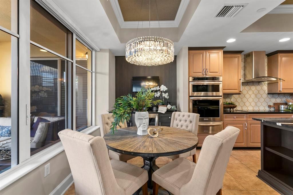 Recently Sold: $2,390,000 (3 beds, 3 baths, 3081 Square Feet)