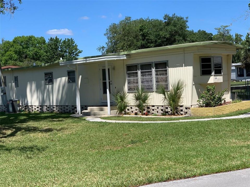 Recently Sold: $135,000 (2 beds, 1 baths, 972 Square Feet)