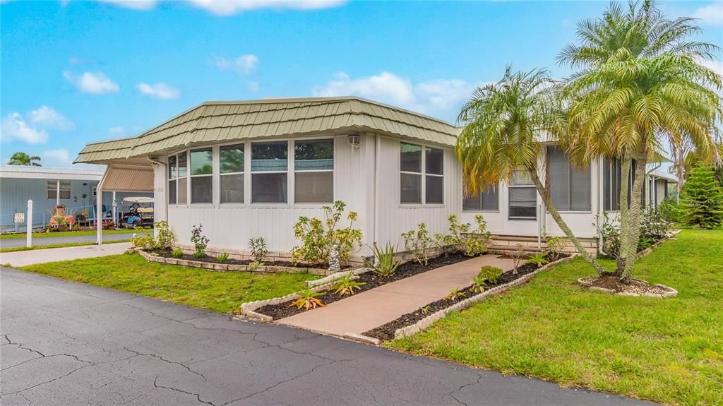 Recently Sold: $110,000 (2 beds, 2 baths, 1104 Square Feet)