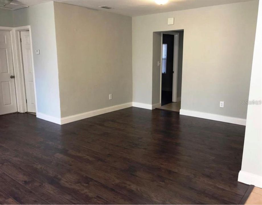 Recently Sold: $245,000 (3 beds, 2 baths, 1176 Square Feet)