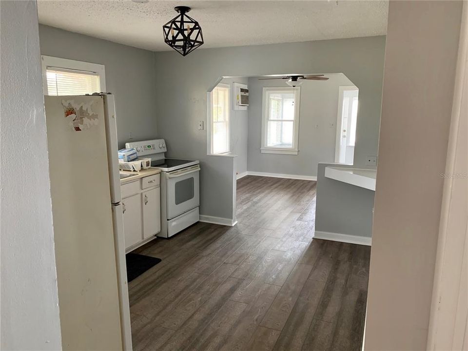 Recently Sold: $89,500 (2 beds, 1 baths, 640 Square Feet)
