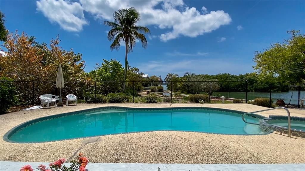 Recently Sold: $3,950,000 (0 beds, 0 baths, 10541 Square Feet)