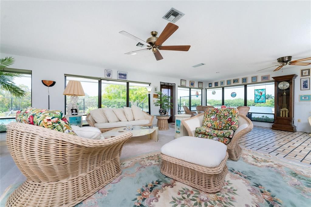 Recently Sold: $3,950,000 (0 beds, 0 baths, 10541 Square Feet)
