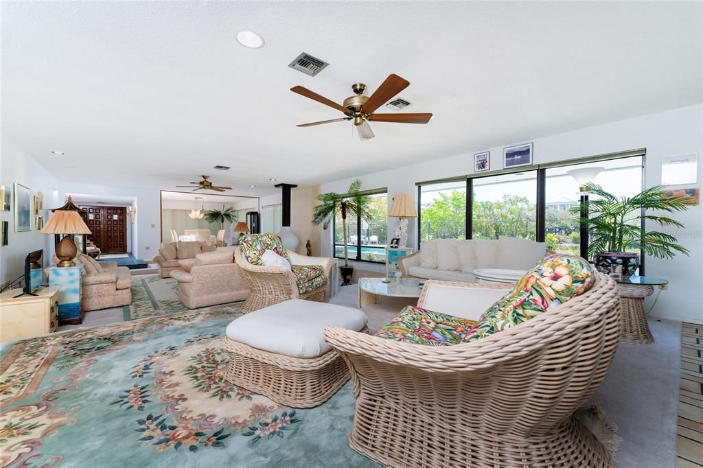 Recently Sold: $3,950,000 (0 beds, 0 baths, 10541 Square Feet)