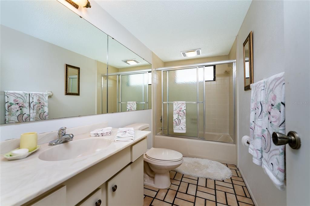 最近售出: $3,950,000 (0 贝兹, 0 浴室, 10541 平方英尺)