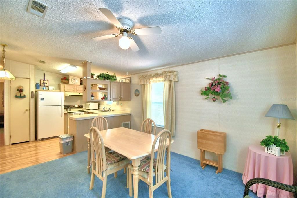 Recently Sold: $89,900 (2 beds, 1 baths, 1040 Square Feet)