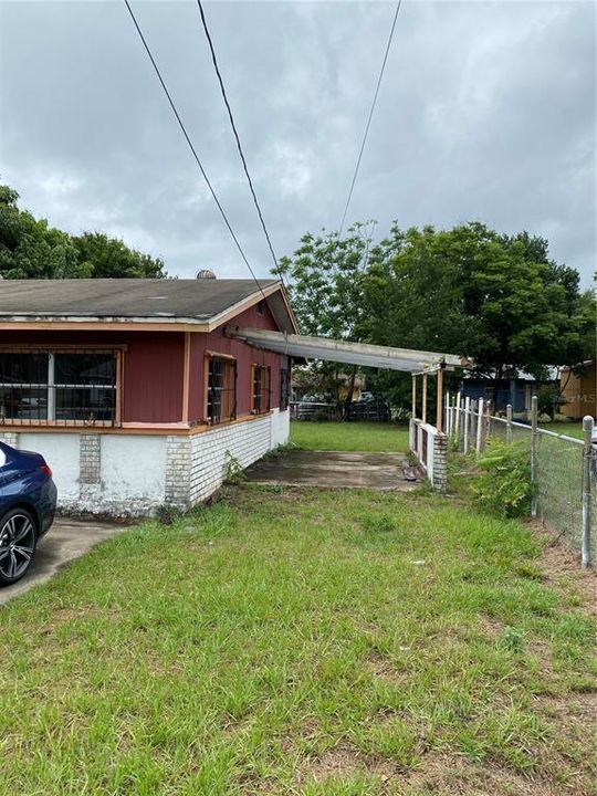 Recently Sold: $100,000 (3 beds, 1 baths, 994 Square Feet)