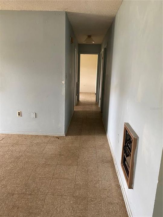 Vendido Recientemente: $100,000 (3 camas, 1 baños, 994 Pies cuadrados)