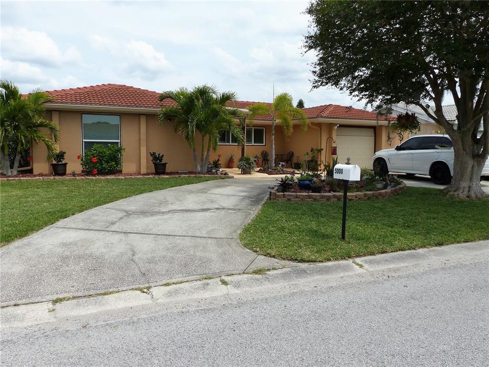Recently Sold: $579,000 (3 beds, 2 baths, 1765 Square Feet)