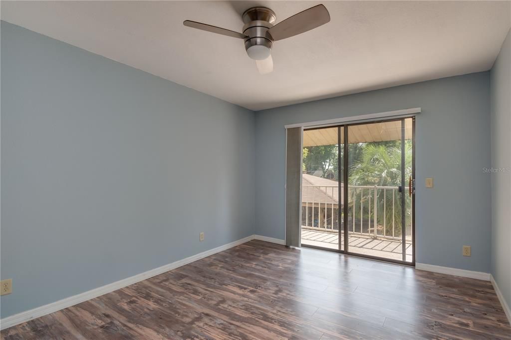 Recently Sold: $117,000 (2 beds, 2 baths, 1036 Square Feet)