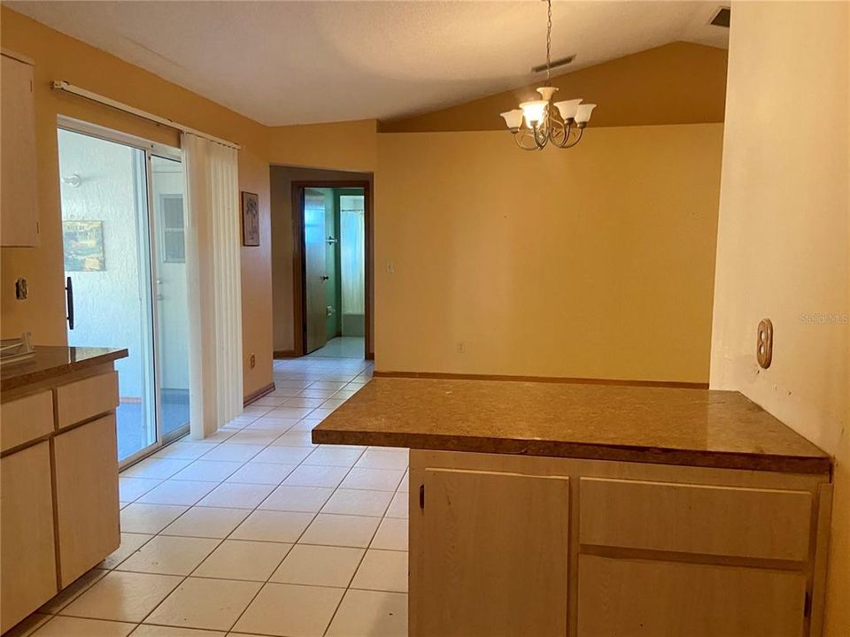 Vendido Recientemente: $205,000 (3 camas, 2 baños, 1746 Pies cuadrados)