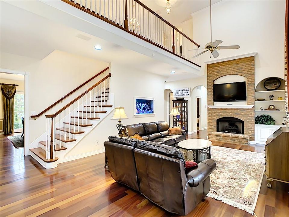 FAMILY ROOM STAIRS / MEZZANINE