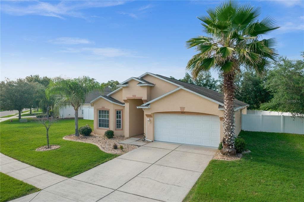 Recently Sold: $249,900 (4 beds, 3 baths, 1828 Square Feet)