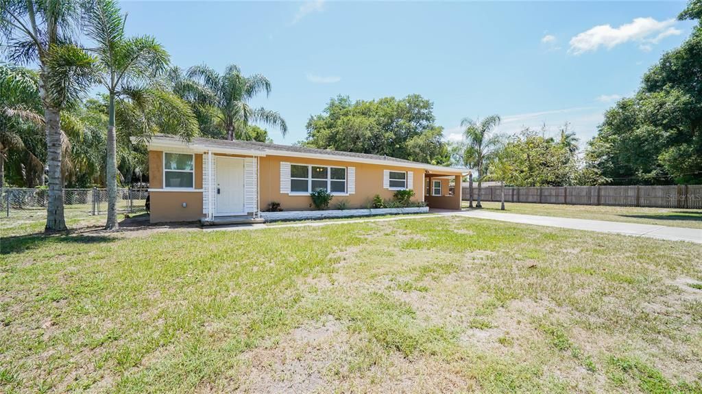 Recently Sold: $230,000 (3 beds, 2 baths, 1336 Square Feet)