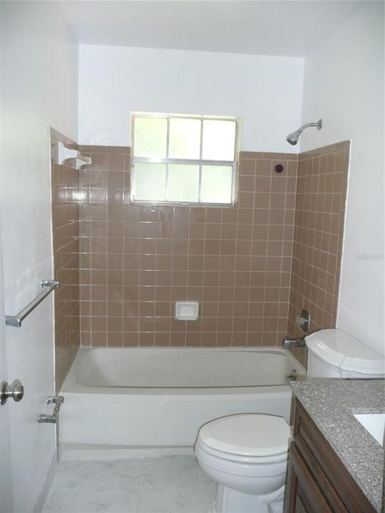 Недавно арендовано: $1,200 (2 спален, 2 ванн, 1302 Квадратных фут)