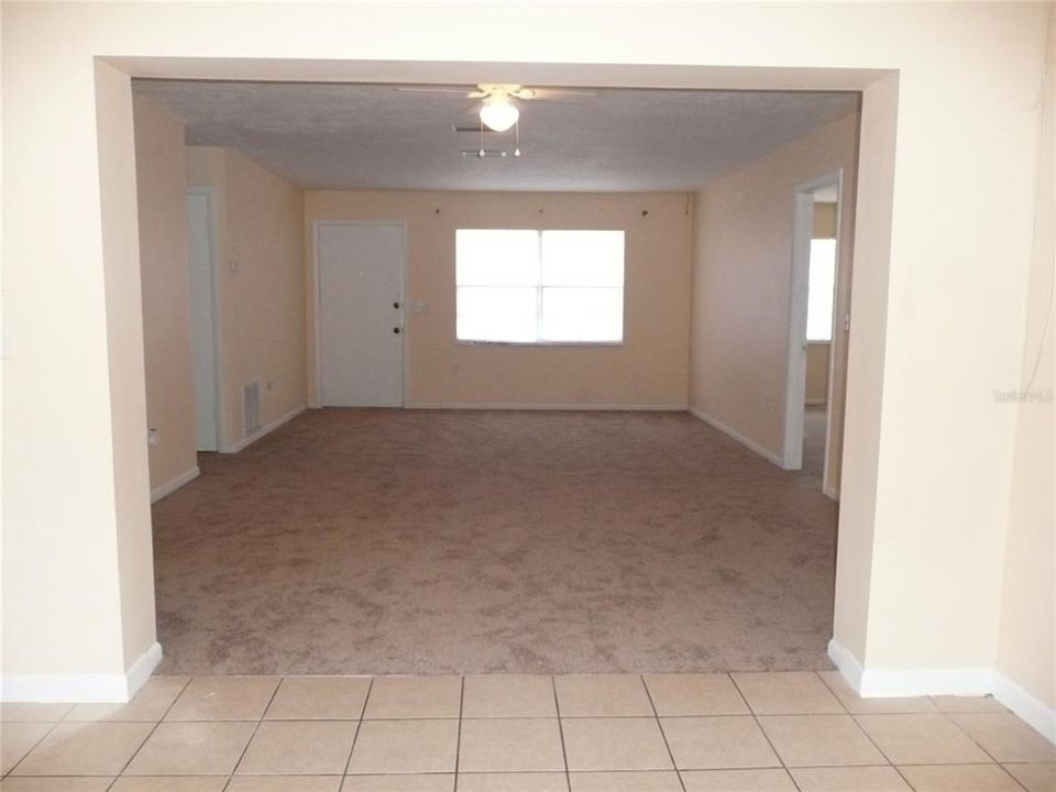 Recently Rented: $1,200 (2 beds, 2 baths, 1302 Square Feet)