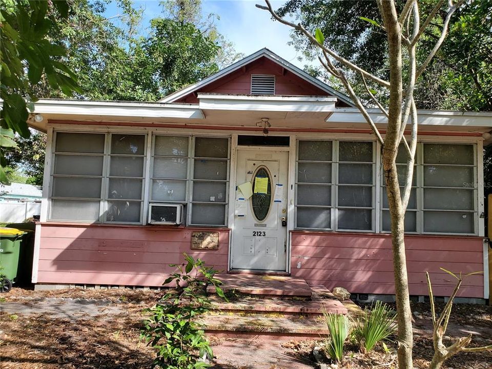 Recently Sold: $125,000 (2 beds, 1 baths, 1200 Square Feet)
