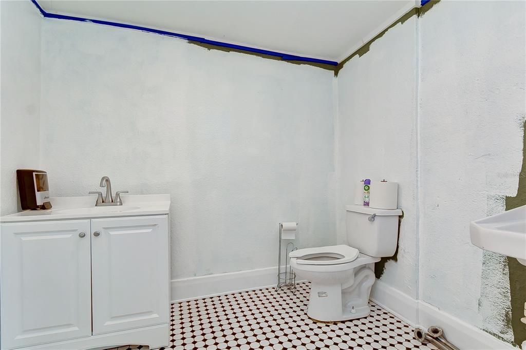 最近售出: $595,000 (0 贝兹, 0 浴室, 3798 平方英尺)