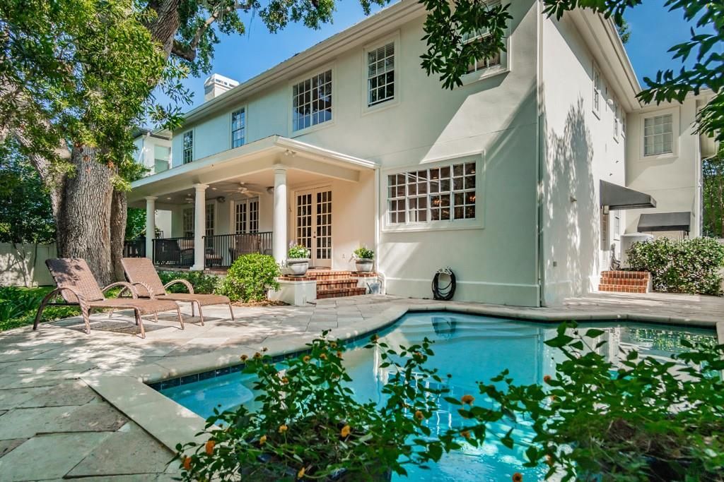 Recently Sold: $1,825,000 (5 beds, 5 baths, 4485 Square Feet)