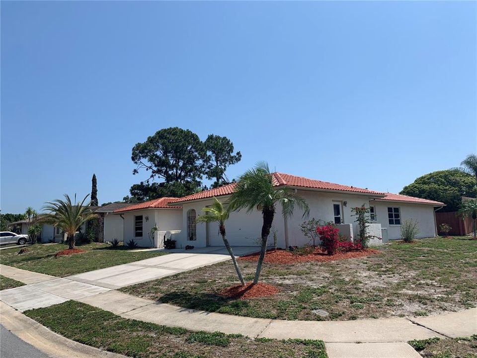 Recently Sold: $269,900 (3 beds, 3 baths, 1697 Square Feet)