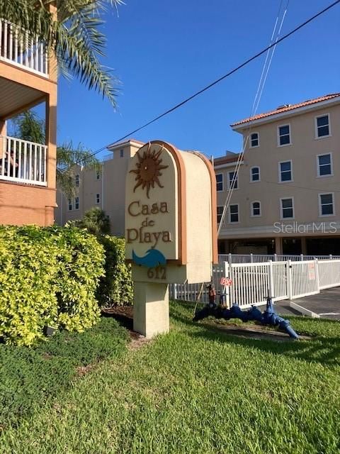 Recently Sold: $775,000 (2 beds, 2 baths, 1215 Square Feet)