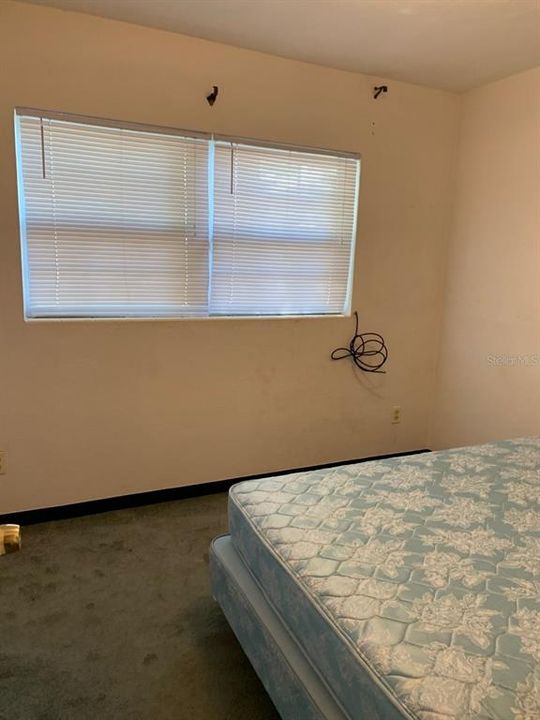 Recently Rented: $1,250 (3 beds, 1 baths, 1200 Square Feet)