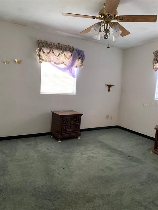 Recently Rented: $1,250 (3 beds, 1 baths, 1200 Square Feet)