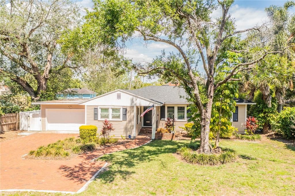 Recently Sold: $434,900 (4 beds, 2 baths, 2332 Square Feet)