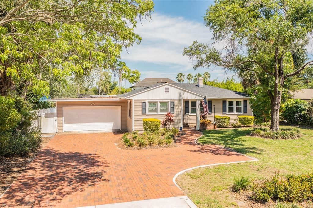 Recently Sold: $434,900 (4 beds, 2 baths, 2332 Square Feet)