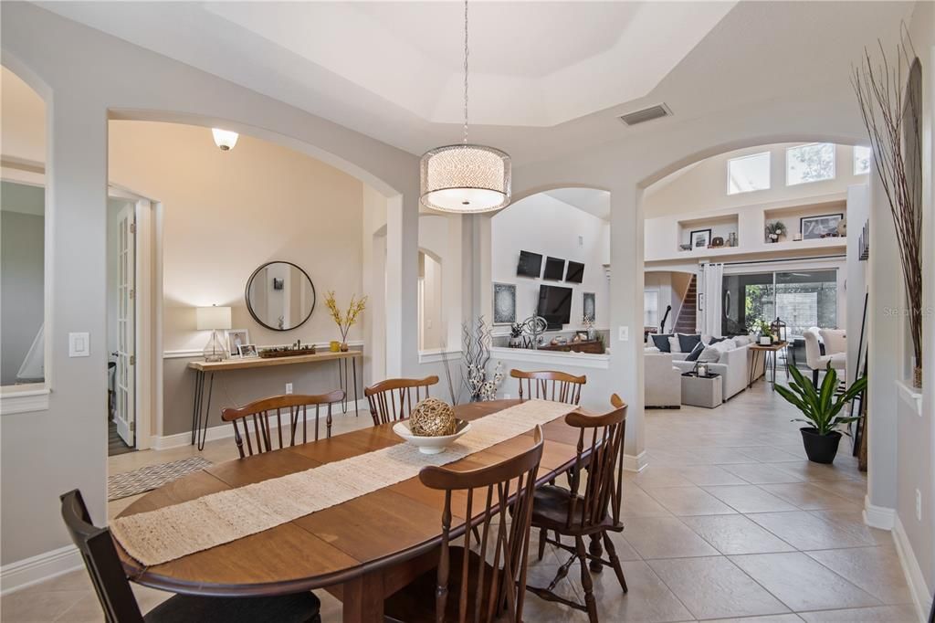 Recently Sold: $750,000 (5 beds, 3 baths, 3612 Square Feet)