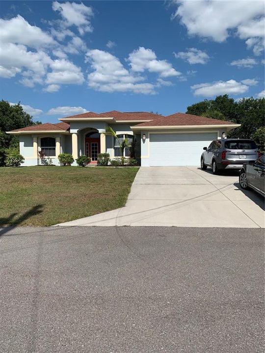 Recently Sold: $324,900 (3 beds, 2 baths, 1852 Square Feet)