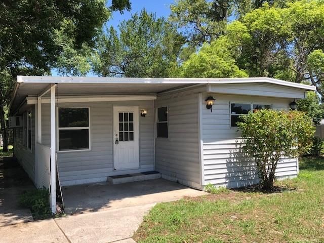 Recently Rented: $1,195 (3 beds, 1 baths, 850 Square Feet)
