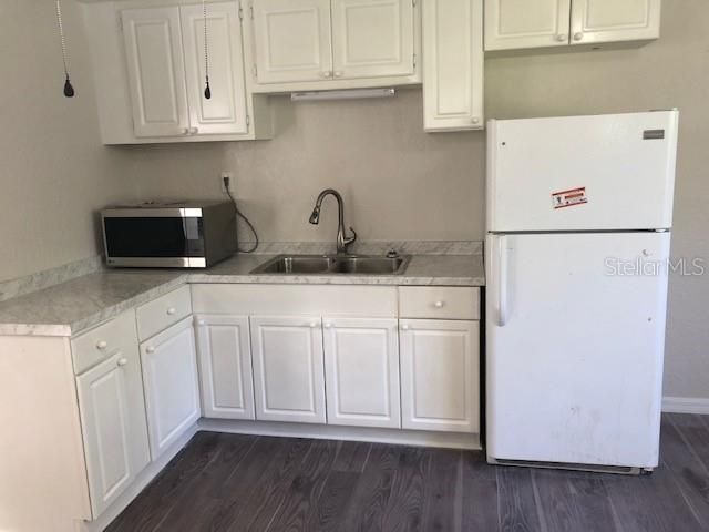 Recently Rented: $795 (0 beds, 1 baths, 400 Square Feet)