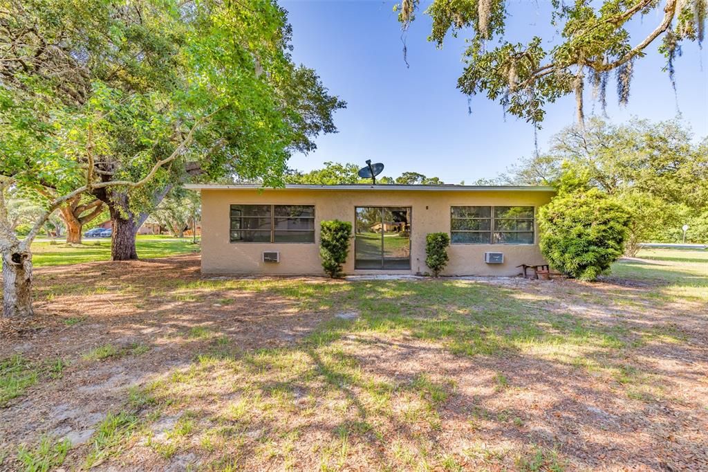 Recently Sold: $195,000 (3 beds, 2 baths, 1257 Square Feet)