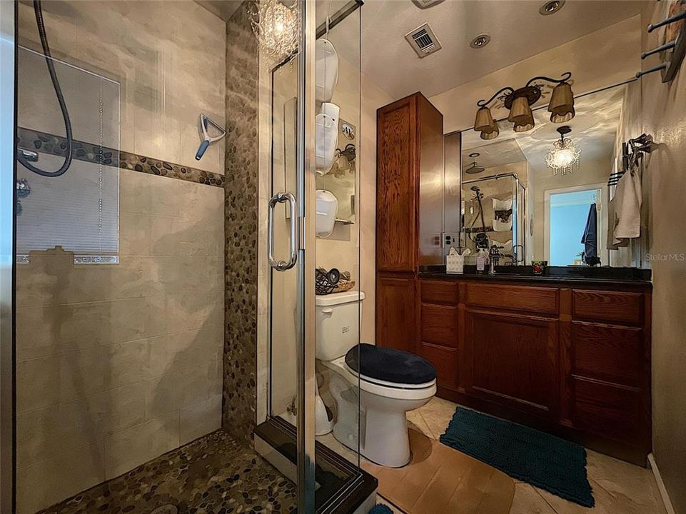 最近售出: $265,900 (3 贝兹, 2 浴室, 1889 平方英尺)