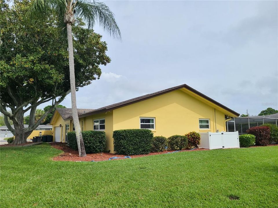 Recently Sold: $650,000 (4 beds, 3 baths, 2564 Square Feet)